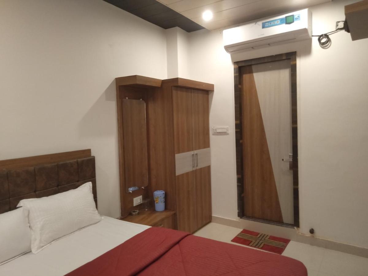 Rudraksha Guest House 瓦拉纳西 外观 照片
